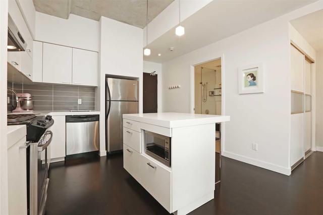 1016 - 55 Stewart St, Condo with 1 bedrooms, 1 bathrooms and 1 parking in Toronto ON | Image 10