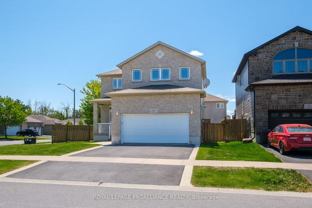 1285 Frank St, House detached with 3 bedrooms, 3 bathrooms and 5 parking in Kingston ON | Image 1