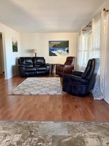 317 100 A Ave, House detached with 4 bedrooms, 2 bathrooms and 5 parking in Dawson Creek BC | Image 6