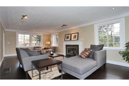 362 Arden Cres, House detached with 3 bedrooms, 3 bathrooms and 4 parking in Burlington ON | Image 2