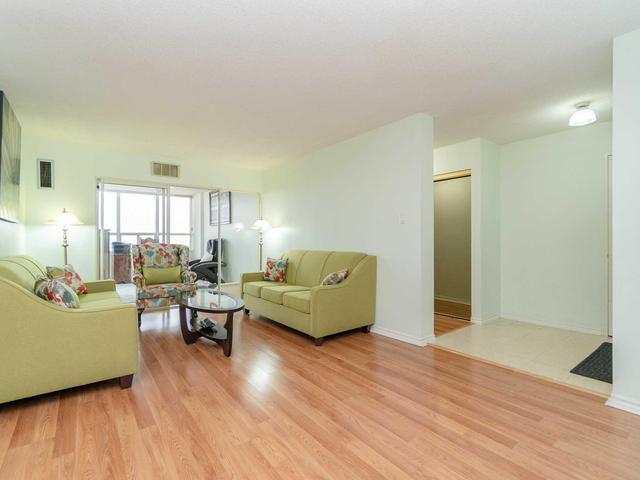 806 - 10 Malta Ave, Condo with 2 bedrooms, 2 bathrooms and 1 parking in Brampton ON | Image 8