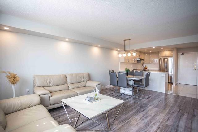 512 - 3845 Lake Shore Blvd W, Condo with 3 bedrooms, 2 bathrooms and 2 parking in Toronto ON | Image 9