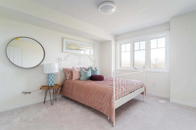 12 - 11 Eaton Park Lane, Townhouse with 2 bedrooms, 3 bathrooms and 1 parking in Toronto ON | Image 5