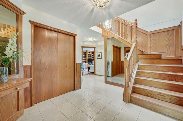 236 Evergreen Court Sw, House detached with 5 bedrooms, 3 bathrooms and 5 parking in Calgary AB | Image 12