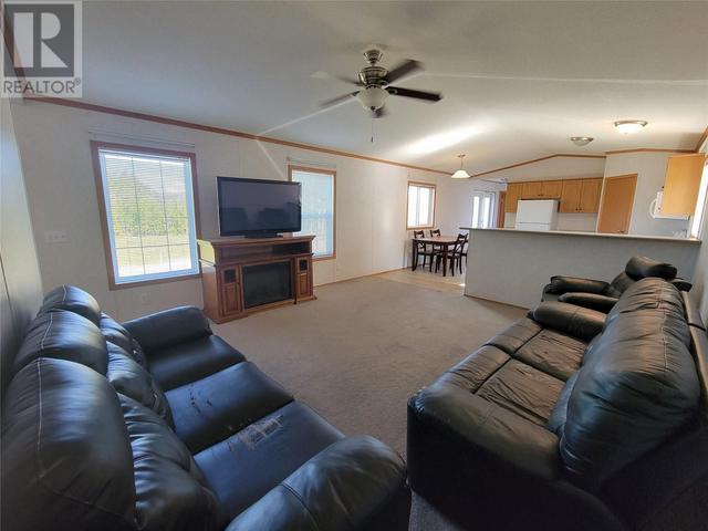0 - 3851 Hwy 97 Highway S, House other with 3 bedrooms, 2 bathrooms and null parking in Chetwynd BC | Image 4