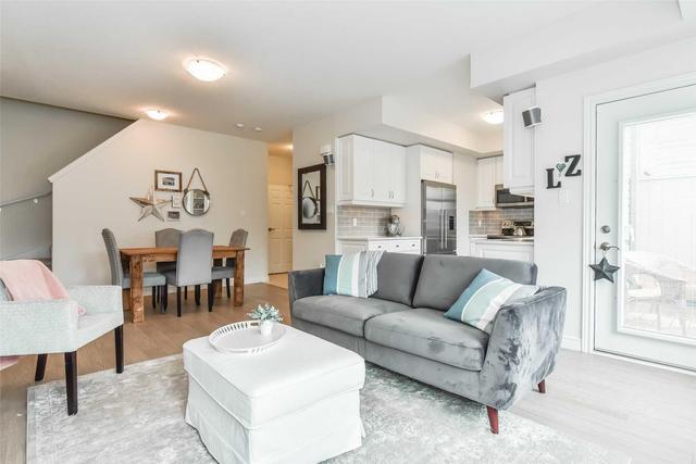 14 - 39 Kay Cres, Townhouse with 2 bedrooms, 2 bathrooms and 1 parking in Guelph ON | Image 1