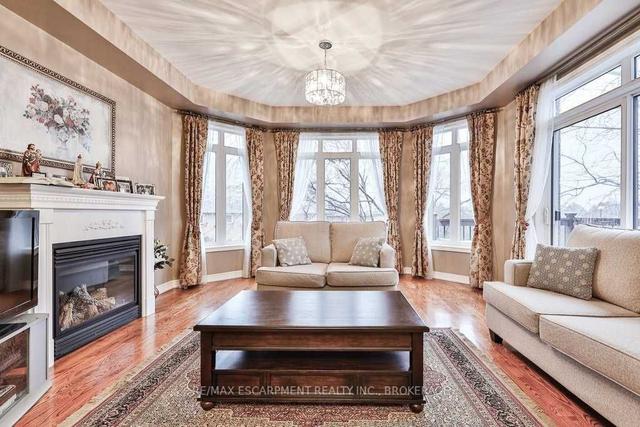 108 Danielson Crt, House detached with 4 bedrooms, 4 bathrooms and 7 parking in Mississauga ON | Image 8