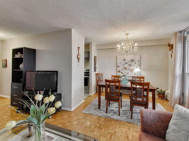 809 - 541 Blackthorn Ave, Condo with 1 bedrooms, 1 bathrooms and 1 parking in Toronto ON | Image 3