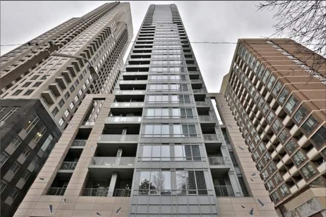 2203 - 21 Balmuto St, Condo with 2 bedrooms, 3 bathrooms and 1 parking in Toronto ON | Image 1