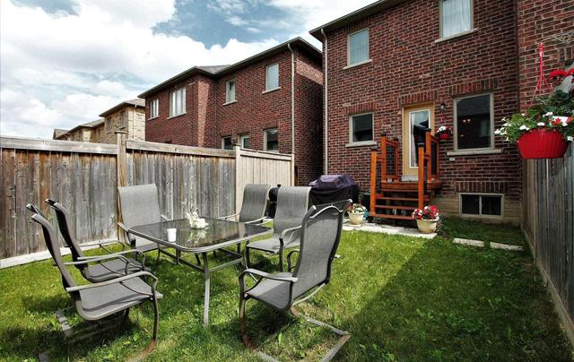 22 Muscadel Rd, House attached with 3 bedrooms, 3 bathrooms and 1 parking in Vaughan ON | Image 20