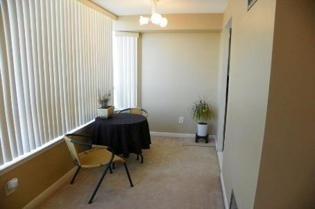 2509 - 550 Webb Dr, Condo with 2 bedrooms, 1 bathrooms and 1 parking in Mississauga ON | Image 9