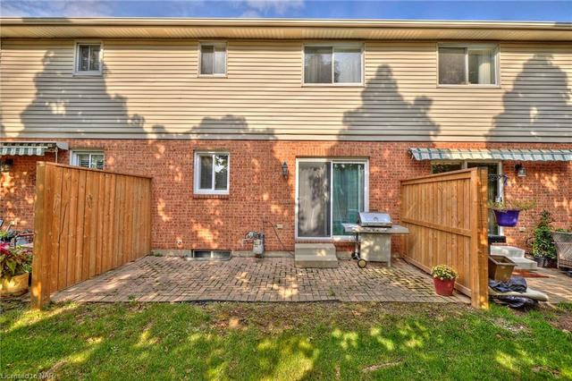 9 - 275 Pelham Road, House attached with 3 bedrooms, 1 bathrooms and 1 parking in St. Catharines ON | Image 32