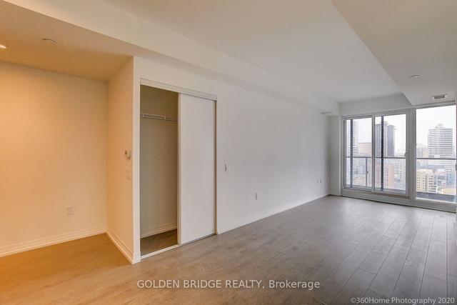 2410 - 251 Jarvis St, Condo with 3 bedrooms, 1 bathrooms and 1 parking in Toronto ON | Image 5