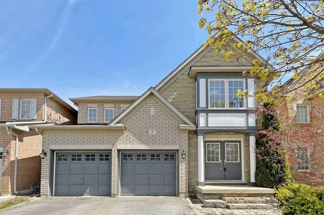 7 Colbeck Cres, House detached with 3 bedrooms, 3 bathrooms and 6 parking in Brampton ON | Card Image