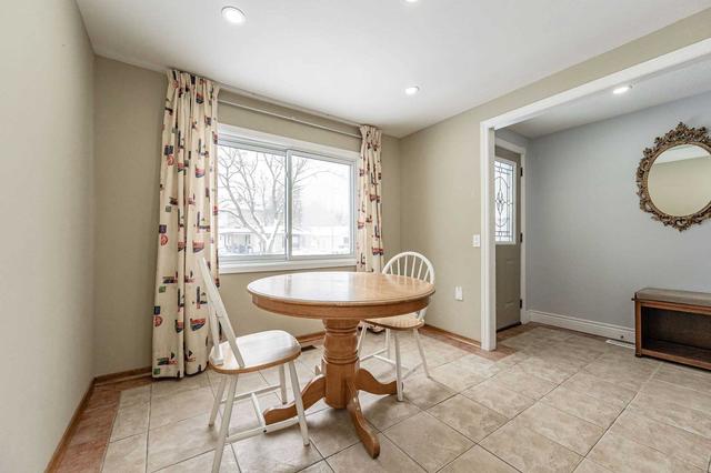 58 Helene Cres, House detached with 3 bedrooms, 2 bathrooms and 4 parking in Waterloo ON | Image 20