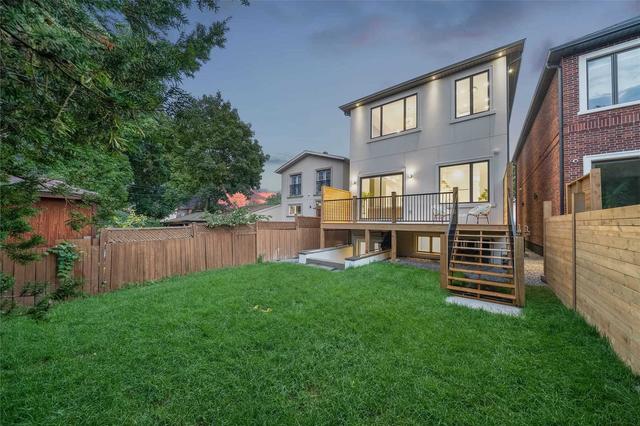 2284 Lawrence Ave W, House detached with 4 bedrooms, 5 bathrooms and 3 parking in Toronto ON | Image 33