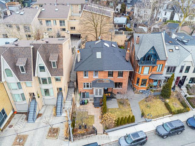 102 Shaftesbury Ave, House semidetached with 3 bedrooms, 3 bathrooms and 0 parking in Toronto ON | Image 18