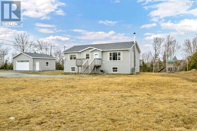 11731 Highway 7, House detached with 3 bedrooms, 1 bathrooms and null parking in Halifax NS | Image 1