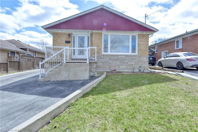 55 Barkwin Drive, House detached with 4 bedrooms, 2 bathrooms and 5 parking in Toronto ON | Image 19