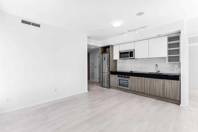 605 - 68 Shuter St, Condo with 2 bedrooms, 2 bathrooms and 1 parking in Toronto ON | Image 5