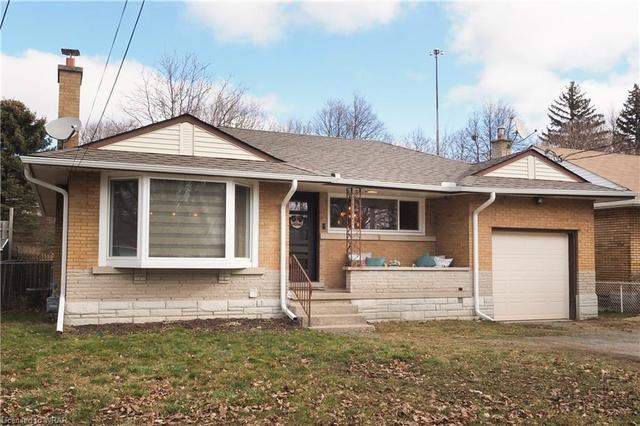 340 Dumfries Avenue, House detached with 3 bedrooms, 2 bathrooms and 3 parking in Kitchener ON | Image 12