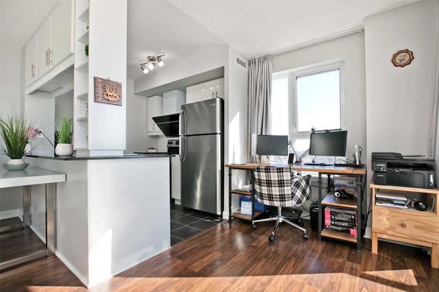 1008 - 190 Borough Dr, Condo with 2 bedrooms, 2 bathrooms and 1 parking in Toronto ON | Image 4