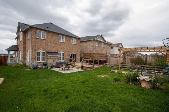 1613 Quail Run Dr, House detached with 4 bedrooms, 5 bathrooms and 4 parking in Oshawa ON | Image 16
