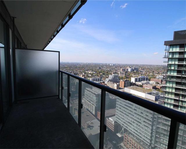 3502 - 101 Peter St, Condo with 0 bedrooms, 1 bathrooms and 0 parking in Toronto ON | Image 5