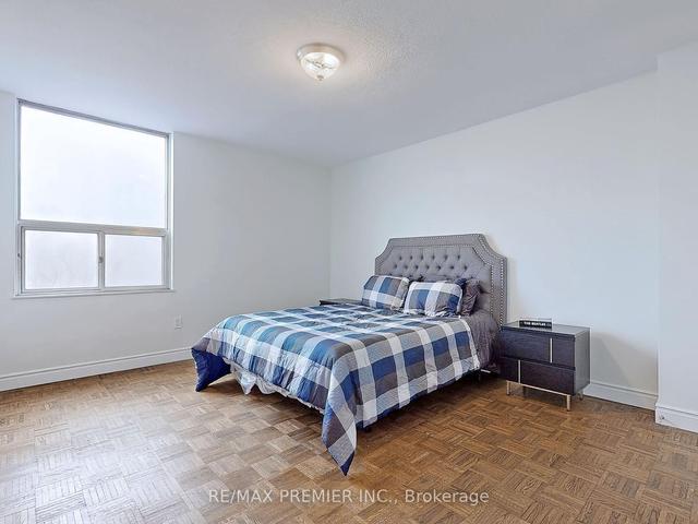 909 - 20 Edgecliffe Gfwy, Condo with 3 bedrooms, 2 bathrooms and 1 parking in Toronto ON | Image 5