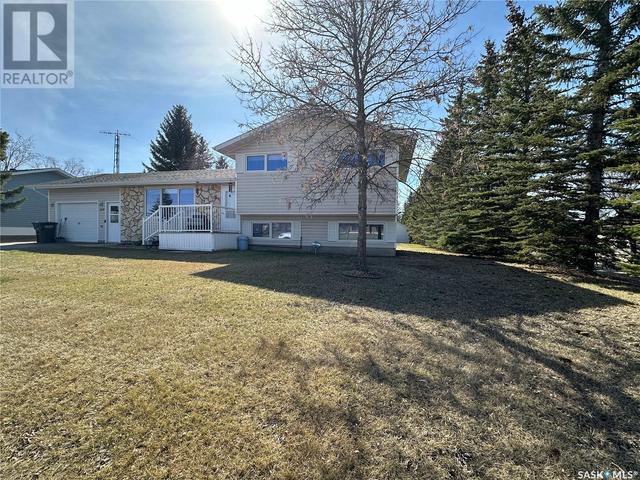 403 2nd Street Ne, House detached with 4 bedrooms, 3 bathrooms and null parking in Watson SK | Image 3