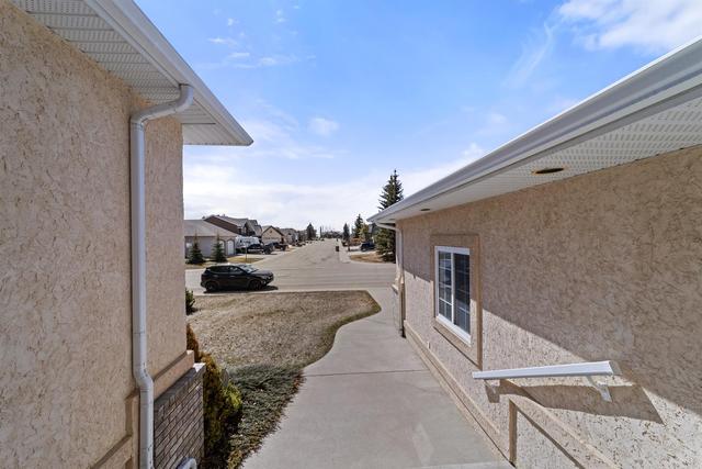 26 Winter Drive, House detached with 4 bedrooms, 4 bathrooms and 4 parking in Olds AB | Image 8