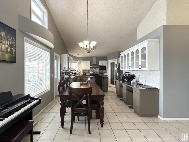 16521 75 St Nw Nw, House detached with 5 bedrooms, 3 bathrooms and null parking in Edmonton AB | Image 3