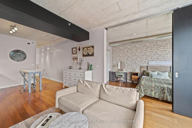1501 - 51 Trolley Cres, Condo with 1 bedrooms, 1 bathrooms and 0 parking in Toronto ON | Image 5