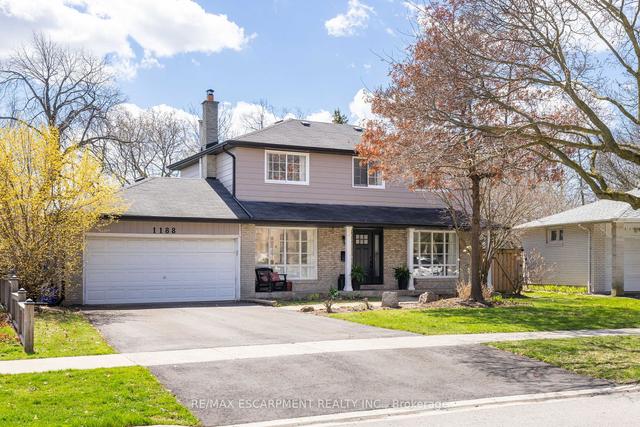 1188 Queens Ave, House detached with 4 bedrooms, 3 bathrooms and 6 parking in Oakville ON | Image 1