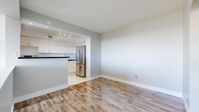 811 - 1360 York Mills Rd, Condo with 3 bedrooms, 2 bathrooms and 1 parking in Toronto ON | Image 3