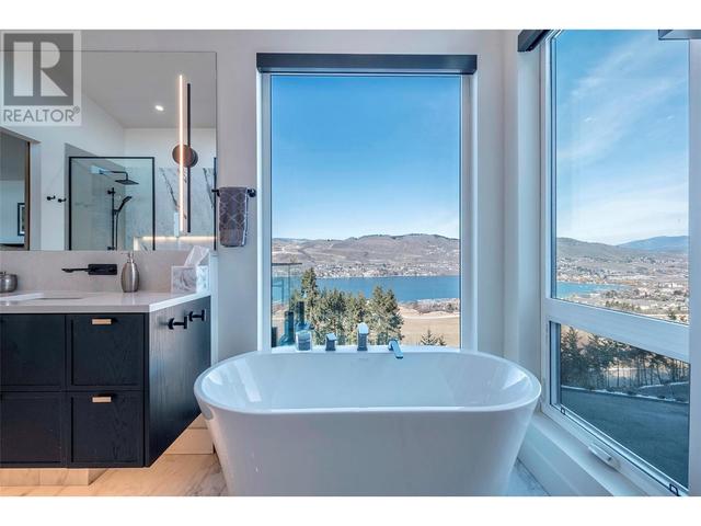 132 Sunset Boulevard, House detached with 5 bedrooms, 3 bathrooms and 9 parking in Vernon BC | Image 22
