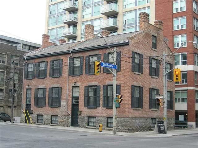 363 Adelaide St E, House attached with 3 bedrooms, 3 bathrooms and 2 parking in Toronto ON | Image 1
