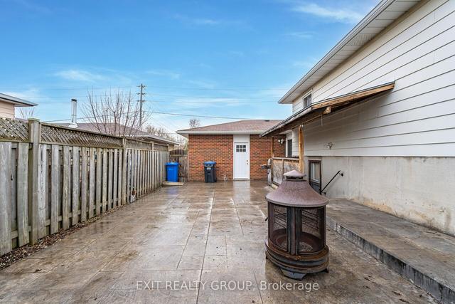 30 Pleasantview Ave, House detached with 3 bedrooms, 2 bathrooms and 4 parking in Brampton ON | Image 31