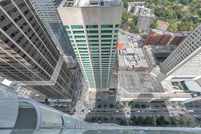 4610 - 1 Bloor St E, Condo with 1 bedrooms, 2 bathrooms and 0 parking in Toronto ON | Image 19
