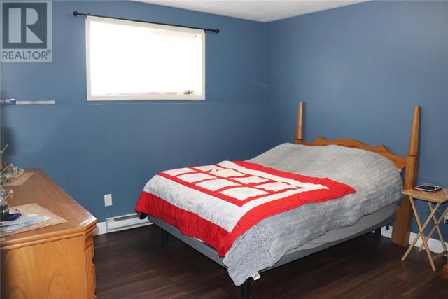 5 West Street, Home with 5 bedrooms, 1 bathrooms and null parking in Stephenville NL | Image 28