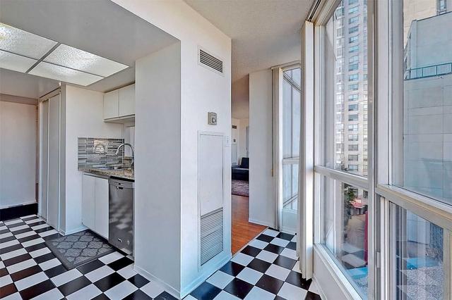 620 - 2550 Lawrence Ave E, Condo with 2 bedrooms, 2 bathrooms and 1 parking in Toronto ON | Image 10