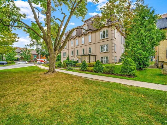 20 Relmar Rd, Townhouse with 3 bedrooms, 3 bathrooms and 1 parking in Toronto ON | Image 12