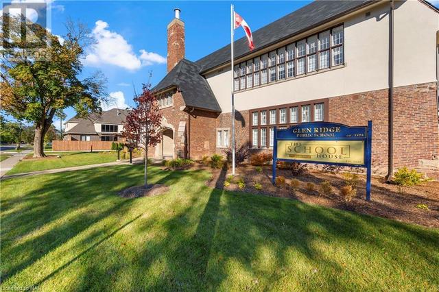 1 - 99 South Drive, Condo with 2 bedrooms, 2 bathrooms and 1 parking in St. Catharines ON | Image 2