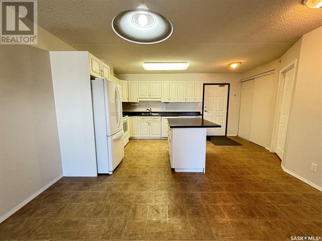 206 - 215 1st Street E, Condo with 2 bedrooms, 2 bathrooms and null parking in Nipawin SK | Image 9