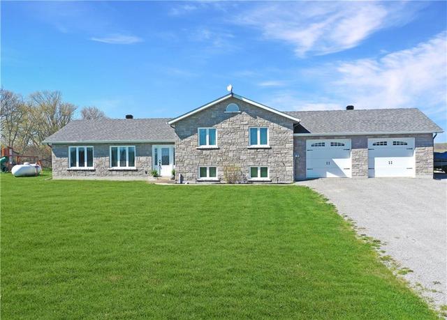 379 Pleasant Valley Road, House detached with 4 bedrooms, 3 bathrooms and 10 parking in Whitewater Region ON | Image 1
