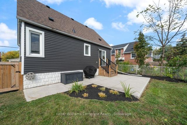67 West 1st St, House detached with 3 bedrooms, 3 bathrooms and 3 parking in Hamilton ON | Image 27