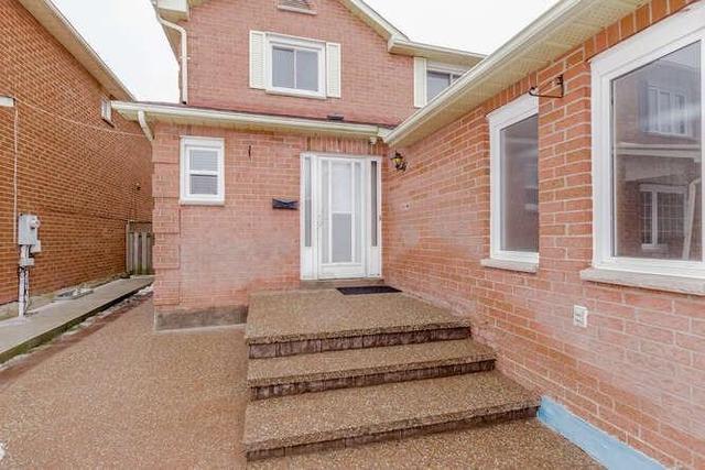 31 Blackmere Circ, House detached with 4 bedrooms, 4 bathrooms and 6 parking in Brampton ON | Image 12