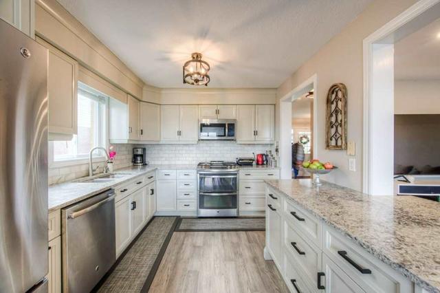 171 Clair Rd W, House detached with 3 bedrooms, 4 bathrooms and 4 parking in Guelph ON | Image 2