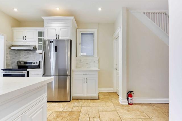 upper - 1951 Dufferin St, House semidetached with 3 bedrooms, 1 bathrooms and 1 parking in Toronto ON | Image 11