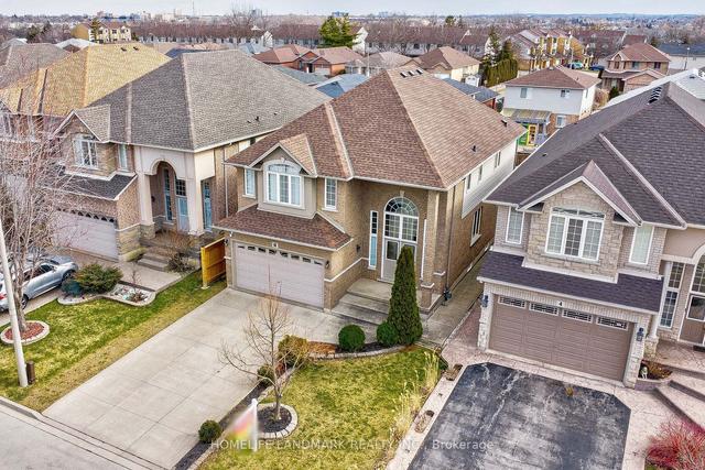 8 Aztec Crt, House detached with 4 bedrooms, 4 bathrooms and 6 parking in Hamilton ON | Image 40
